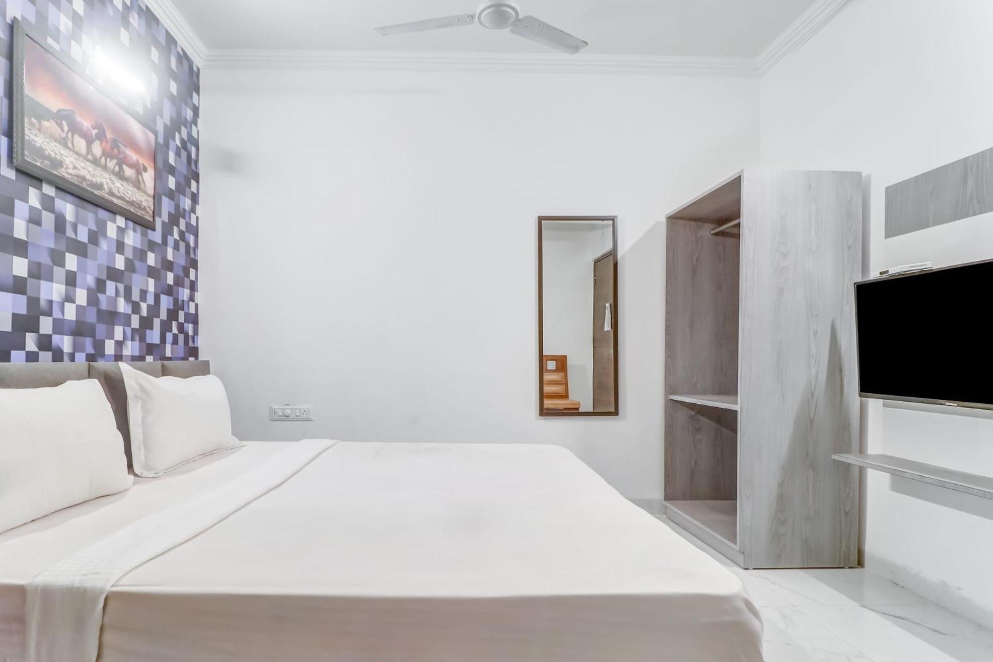 Townhouse Otel Ludhiana Dış mekan fotoğraf
