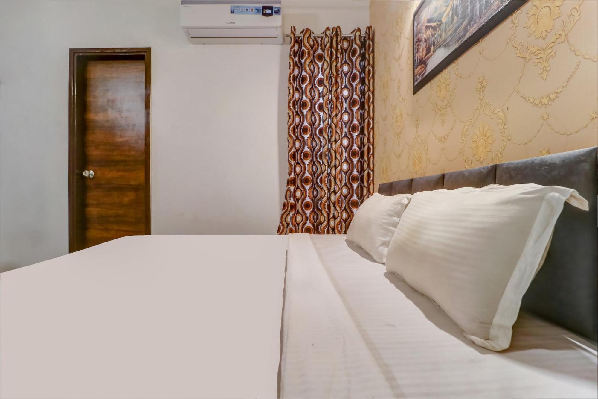 Townhouse Otel Ludhiana Dış mekan fotoğraf